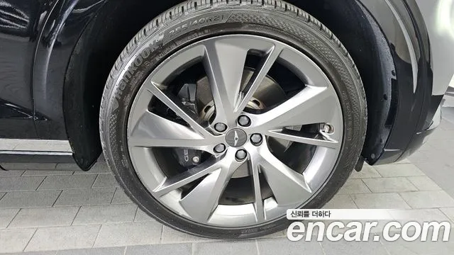 2022 Genesis GV70 2.5T Gasoline 2WD Sold VIN KMTMA81BBNU070743 – undercarriage