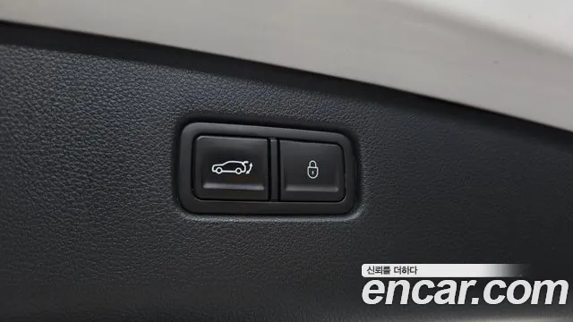 2022 Genesis GV70 2.5T Gasoline 2WD Sold VIN KMTMA81BBNU074266 – exterior detail