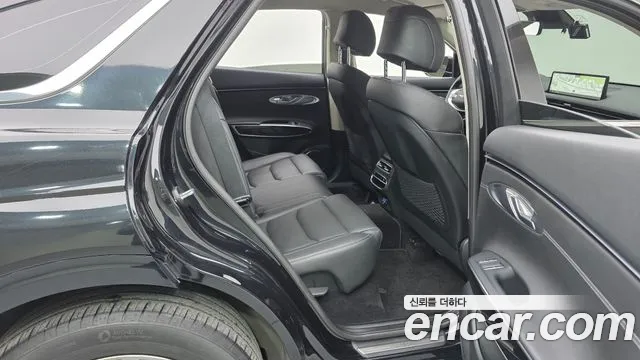 2022 Genesis GV70 2.5T Gasoline 2WD Sold VIN KMTMA81BBNU076656 – exterior detail