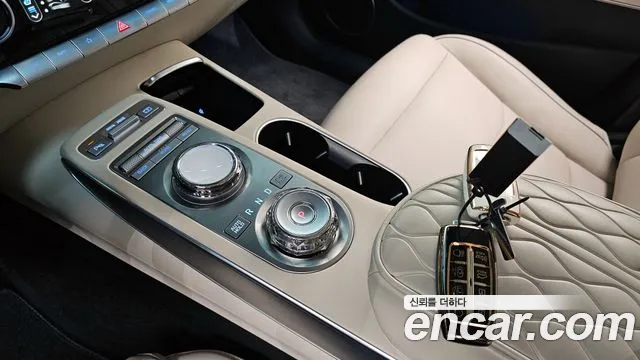 2024 Genesis GV70 2.5T Gasoline 2WD Sold VIN KMTMA81BBRU160610 – exterior detail 2024 Genesis GV70 2.5T Gasoline 2WD Sold VIN KMTMA81BBRU160610 – exterior detail