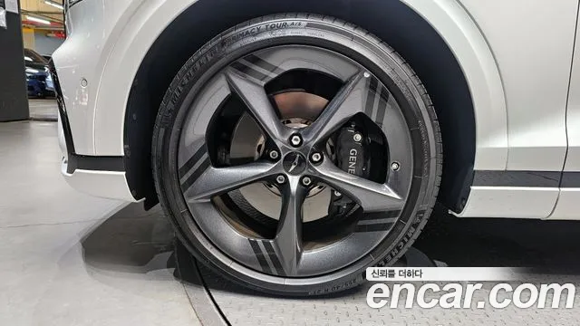 2025 Genesis Gv70 2.5t Gasoline 2wd Sold VIN KMTMA81BBSU193033 – front exterior