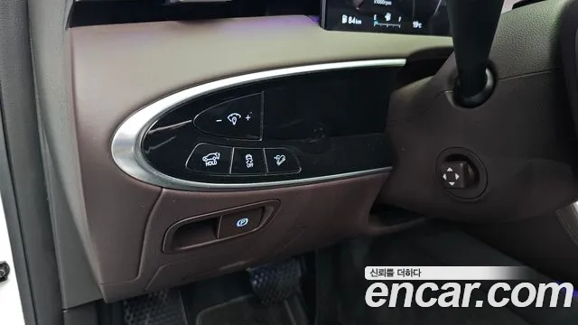 2025 Genesis GV70 2.5T Gasoline 2WD Sold VIN KMTMA81BBSU214870 – dashboard