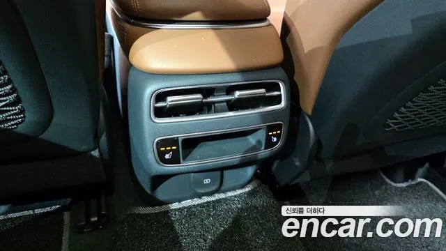 2025 Genesis GV70 2.5T Gasoline 2WD Sold VIN KMTMA81BBSU215962 – dashboard