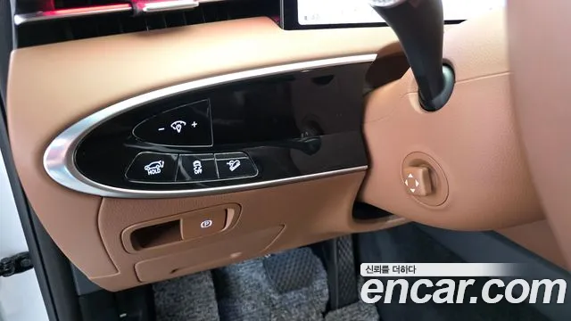 2025 Genesis GV70 2.5T Gasoline 2WD Sold VIN KMTMA81BBSU217488 – trunk area