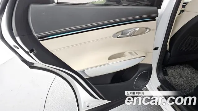 2025 Genesis GV70 2.5T Gasoline 2WD Sold VIN KMTMA81BBSU225819 – interior seats 2025 Genesis GV70 2.5T Gasoline 2WD Sold VIN KMTMA81BBSU225819 – interior seats