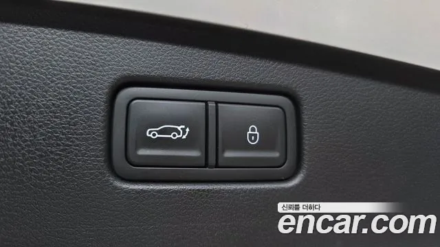2025 Genesis GV70 2.5T Gasoline 2WD Sold VIN KMTMA81BBSU226233 – trunk area 2025 Genesis GV70 2.5T Gasoline 2WD Sold VIN KMTMA81BBSU226233 – trunk area