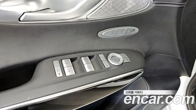 2021 Genesis GV70 2.5T Gasoline AWD Sold VIN KMTMA81BDMU005077 – interior seats 2021 Genesis GV70 2.5T Gasoline AWD Sold VIN KMTMA81BDMU005077 – interior seats