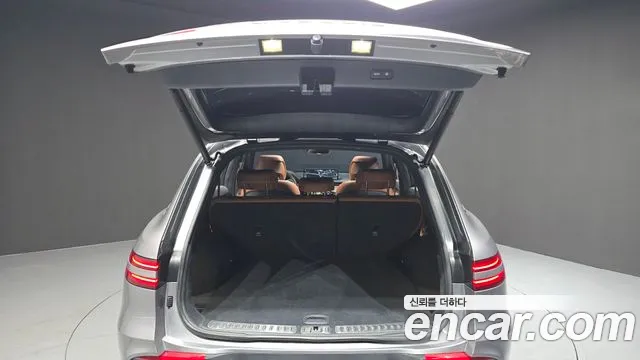 2021 Genesis GV70 2.5T Gasoline AWD Sold VIN KMTMA81BDMU006772 – interior seats