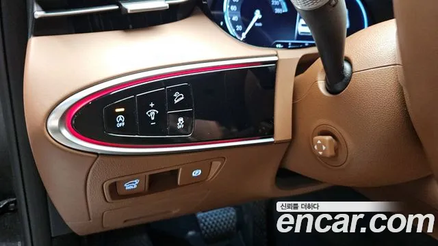 2021 Genesis GV70 2.5T Gasoline AWD Sold VIN KMTMA81BDMU007156 – trunk area 2021 Genesis GV70 2.5T Gasoline AWD Sold VIN KMTMA81BDMU007156 – trunk area