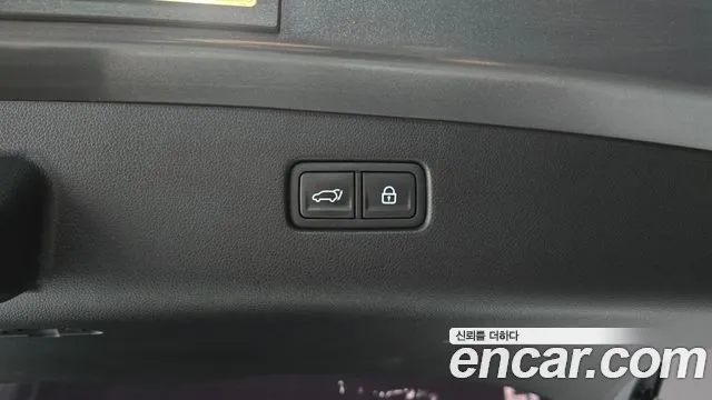 2021 Genesis GV70 2.5T Gasoline AWD Sold VIN KMTMA81BDMU008960 – dashboard