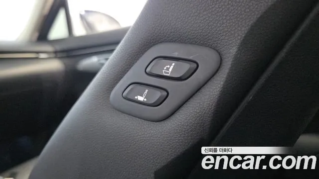 2021 Genesis GV70 2.5T Gasoline AWD Sold VIN KMTMA81BDMU011441 – exterior detail 2021 Genesis GV70 2.5T Gasoline AWD Sold VIN KMTMA81BDMU011441 – exterior detail
