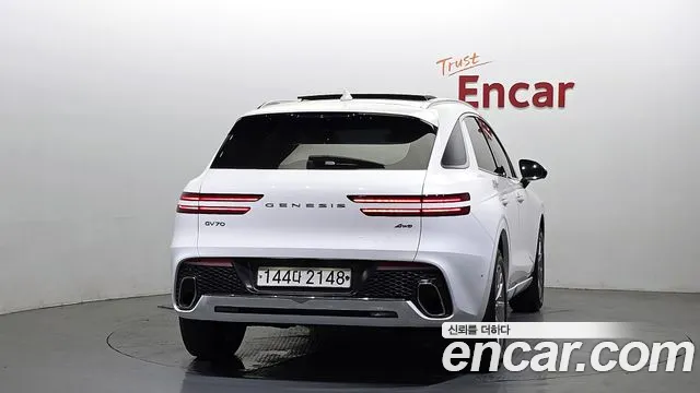 2021 Genesis GV70 2.5T Gasoline AWD Sold VIN KMTMA81BDMU011441 – trunk area 2021 Genesis GV70 2.5T Gasoline AWD Sold VIN KMTMA81BDMU011441 – trunk area