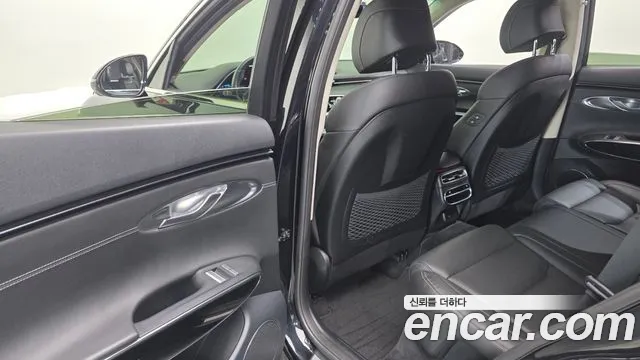 2021 Genesis GV70 2.5T Gasoline AWD Sold VIN KMTMA81BDMU023258 – photo 11 2021 Genesis GV70 2.5T Gasoline AWD Sold VIN KMTMA81BDMU023258 – photo 11