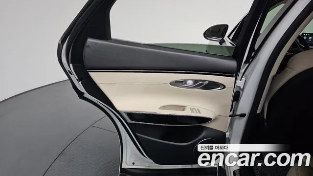 2021 Genesis GV70 2.5T Gasoline AWD Sold VIN KMTMA81BDMU045390 – photo 27 2021 Genesis GV70 2.5T Gasoline AWD Sold VIN KMTMA81BDMU045390 – photo 27