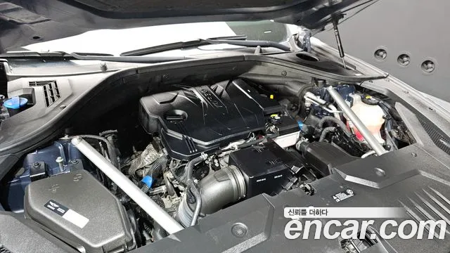 2022 Genesis GV70 2.5T Gasoline AWD Sold VIN KMTMA81BDNU066886 – exterior detail