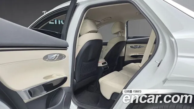 2022 Genesis GV70 2.5T Gasoline AWD Sold VIN KMTMA81BDNU070838 – trunk area