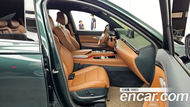 2023 Genesis GV70 2.5T Gasoline AWD Sold VIN KMTMA81BDPU077939 – exterior detail 2023 Genesis GV70 2.5T Gasoline AWD Sold VIN KMTMA81BDPU077939 – exterior detail