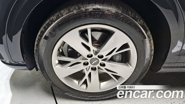 2023 Genesis GV70 2.5T Gasoline AWD VIN KMTMA81BDPU084526