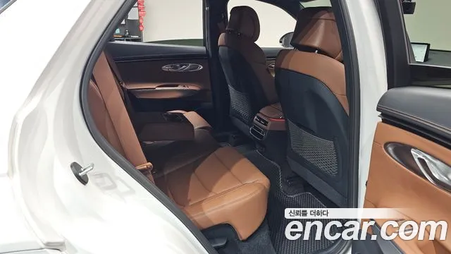 2023 Genesis GV70 2.5T Gasoline AWD Sold VIN KMTMA81BDPU099405 – undercarriage 2023 Genesis GV70 2.5T Gasoline AWD Sold VIN KMTMA81BDPU099405 – undercarriage