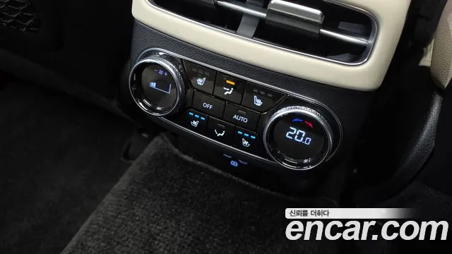 2023 Genesis GV70 2.5T Gasoline AWD Sold VIN KMTMA81BDPU102904 – dashboard