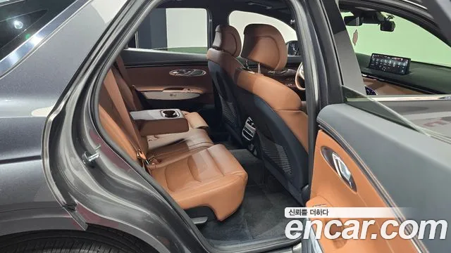 2023 Genesis GV70 2.5T Gasoline AWD Sold VIN KMTMA81BDPU104868 – front exterior 2023 Genesis GV70 2.5T Gasoline AWD Sold VIN KMTMA81BDPU104868 – front exterior