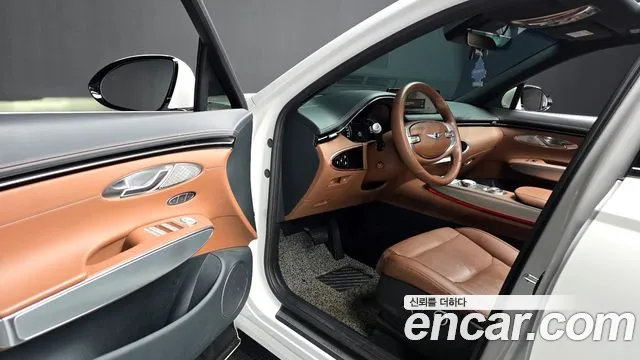 2023 Genesis GV70 2.5T Gasoline AWD Sold VIN KMTMA81BDPU104904 – side profile 2023 Genesis GV70 2.5T Gasoline AWD Sold VIN KMTMA81BDPU104904 – side profile