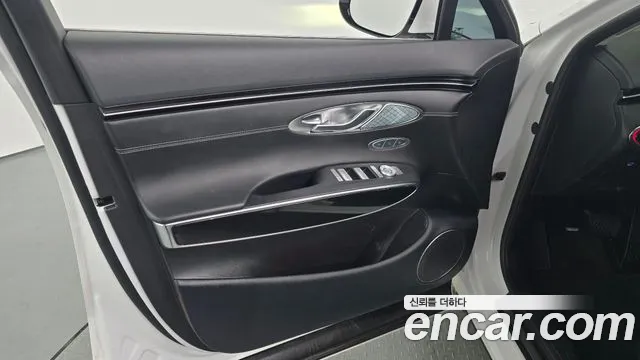 2023 Genesis GV70 2.5T Gasoline AWD Sold VIN KMTMA81BDPU109929 – undercarriage