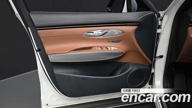 2023 Genesis GV70 2.5T Gasoline AWD Sold VIN KMTMA81BDPU110428 – interior seats