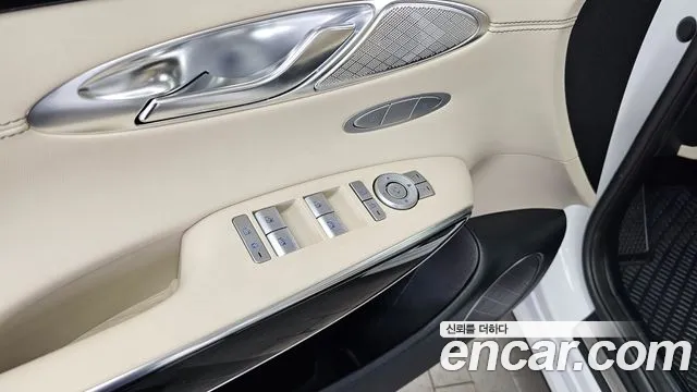 2023 Genesis GV70 2.5T Gasoline AWD Sold VIN KMTMA81BDPU118916 – dashboard