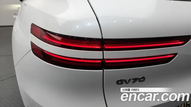 2023 Genesis GV70 2.5T Gasoline AWD VIN KMTMA81BDPU127001