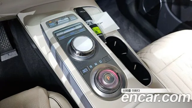 2023 Genesis GV70 2.5T Gasoline AWD Sold VIN KMTMA81BDPU133973 – dashboard