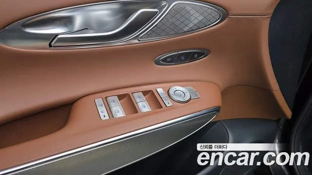 2024 Genesis GV70 2.5T Gasoline AWD Sold VIN KMTMA81BDRU160435 – dashboard