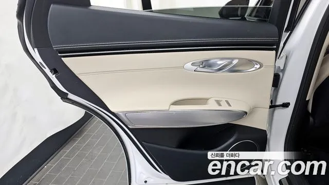2024 Genesis GV70 2.5T Gasoline AWD Sold VIN KMTMA81BDRU166271 – rear exterior 2024 Genesis GV70 2.5T Gasoline AWD Sold VIN KMTMA81BDRU166271 – rear exterior