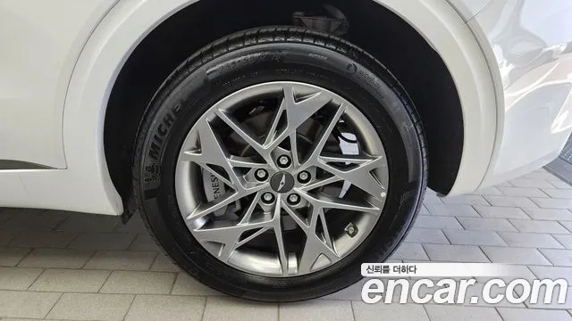 2024 Genesis GV70 2.5T Gasoline AWD Sold VIN KMTMA81BDRU179942 – side profile