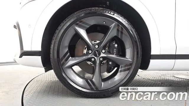 2025 Genesis GV70 2.5T Gasoline AWD VIN KMTMA81BDSU183655