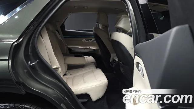 2025 Genesis GV70 2.5T Gasoline AWD Sold VIN KMTMA81BDSU184190 – front exterior 2025 Genesis GV70 2.5T Gasoline AWD Sold VIN KMTMA81BDSU184190 – front exterior