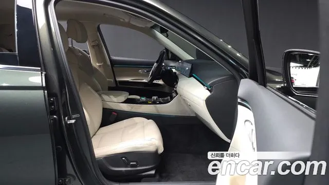 2025 Genesis GV70 2.5T Gasoline AWD Sold VIN KMTMA81BDSU184190 – interior seats 2025 Genesis GV70 2.5T Gasoline AWD Sold VIN KMTMA81BDSU184190 – interior seats