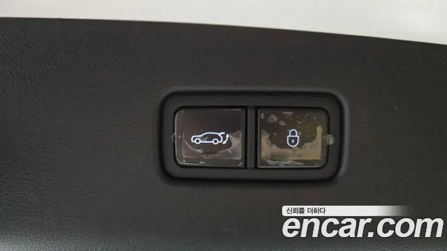 2025 Genesis GV70 2.5T Gasoline AWD Sold VIN KMTMA81BDSU190699 – exterior detail 2025 Genesis GV70 2.5T Gasoline AWD Sold VIN KMTMA81BDSU190699 – exterior detail
