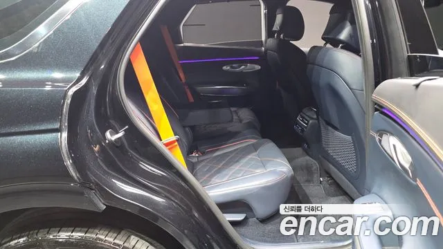 2025 Genesis GV70 2.5T Gasoline AWD Sold VIN KMTMA81BDSU199170 – interior seats 2025 Genesis GV70 2.5T Gasoline AWD Sold VIN KMTMA81BDSU199170 – interior seats
