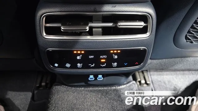 2025 Genesis GV70 2.5T Gasoline AWD Sold VIN KMTMA81BDSU199170 – trunk area 2025 Genesis GV70 2.5T Gasoline AWD Sold VIN KMTMA81BDSU199170 – trunk area