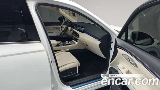 2025 Genesis GV70 2.5T Gasoline AWD Sold VIN KMTMA81BDSU207224 – photo 33