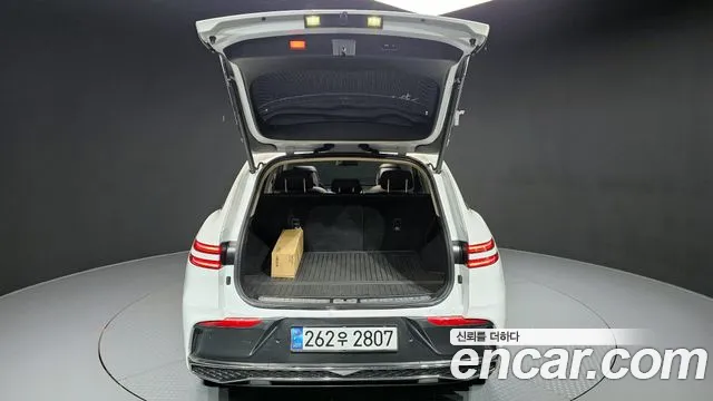2025 Genesis GV70 2.5T Gasoline AWD Sold VIN KMTMA81BDSU214972 – trunk area 2025 Genesis GV70 2.5T Gasoline AWD Sold VIN KMTMA81BDSU214972 – trunk area