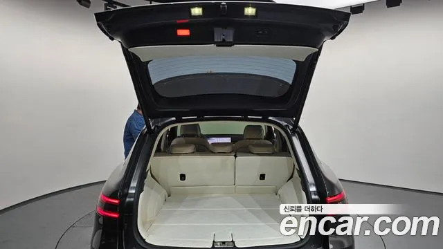 2025 Genesis GV70 2.5T Gasoline AWD Sold VIN KMTMA81BDSU231504 – rear exterior