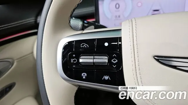 2025 Genesis GV70 2.5T Gasoline AWD Sold VIN KMTMA81BDSU237462 – dashboard