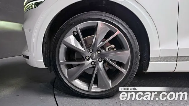 2021 Genesis GV70 2.2 Diesel AWD Sold VIN KMTMB81ADMU004080 – exterior detail 2021 Genesis GV70 2.2 Diesel AWD Sold VIN KMTMB81ADMU004080 – exterior detail