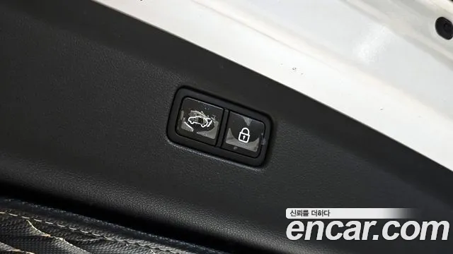 2021 Genesis GV70 2.2 Diesel AWD Sold VIN KMTMB81ADMU004080 – undercarriage 2021 Genesis GV70 2.2 Diesel AWD Sold VIN KMTMB81ADMU004080 – undercarriage