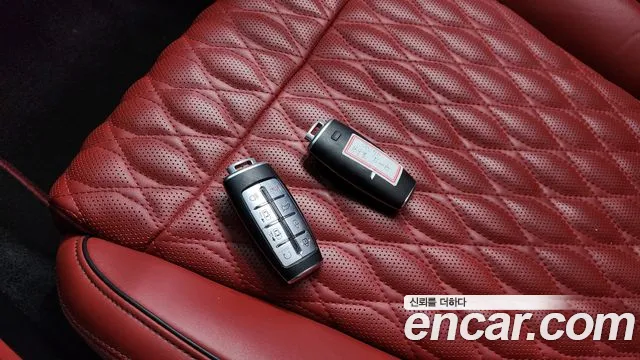 2022 Genesis GV70 2.2 Diesel AWD Sold VIN KMTMB81ADNU054969 – interior seats