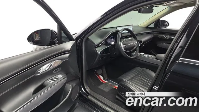 2021 Genesis GV70 3.5T Gasoline AWD Sold VIN KMTMC81CDMU001301 – exterior detail 2021 Genesis GV70 3.5T Gasoline AWD Sold VIN KMTMC81CDMU001301 – exterior detail