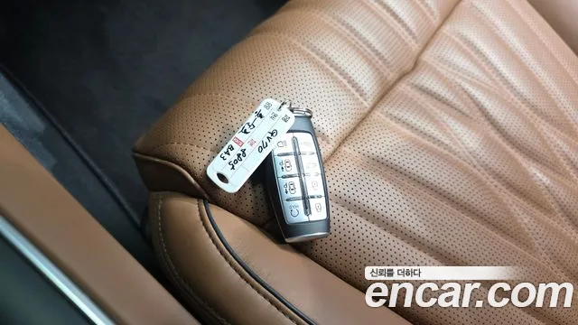 2021 Genesis GV70 3.5T Gasoline AWD Sold VIN KMTMC81CDMU003954 – dashboard
