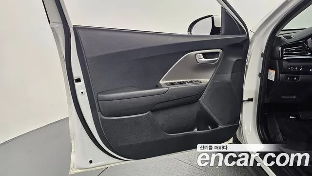 2023 Kia Niro Plus Earth Sold VIN KNAA281GFPT000844 – interior seats